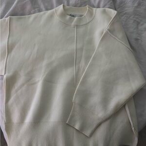 Zara Cream Crewneck Sweatshirt